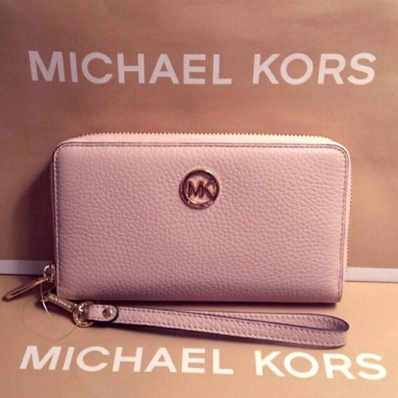 Michael Kors - NWT - Fulton Wristlet in Ballet - Picture 2 of 4